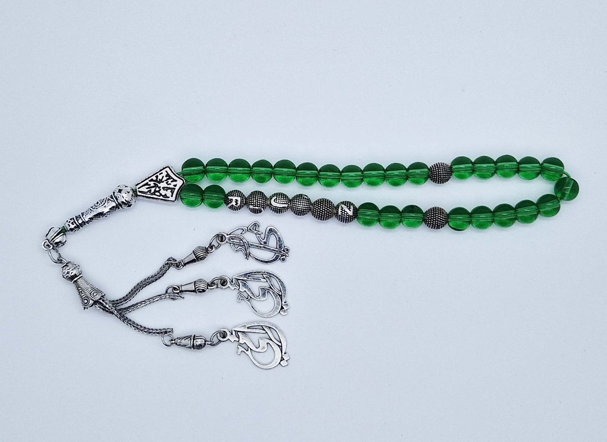 Handgemaakte naam tasbih 33 Kralen Natuursteen “Groene kwartz” - met metaal tassel “Mijn moeder"- Met je naam of de naam van uw geliefde- 8 mm diameter van de korrel