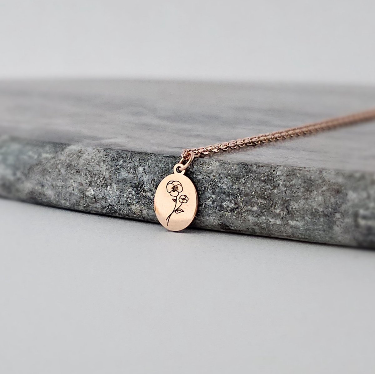 Ellen Life Jewelry | Februari Geboortebloem Kettingen - Rosegoud Gepersonaliseerd Keeting - Verjaardag Cadeau Vriendin & Vrouw - Geboortemaand Ketting met Hanger - Handgemaakte Sieraden
