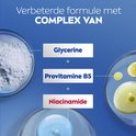 Ingrediënten van de formule: glycerine, provitamine B5, niacinamide in schaaltjes.