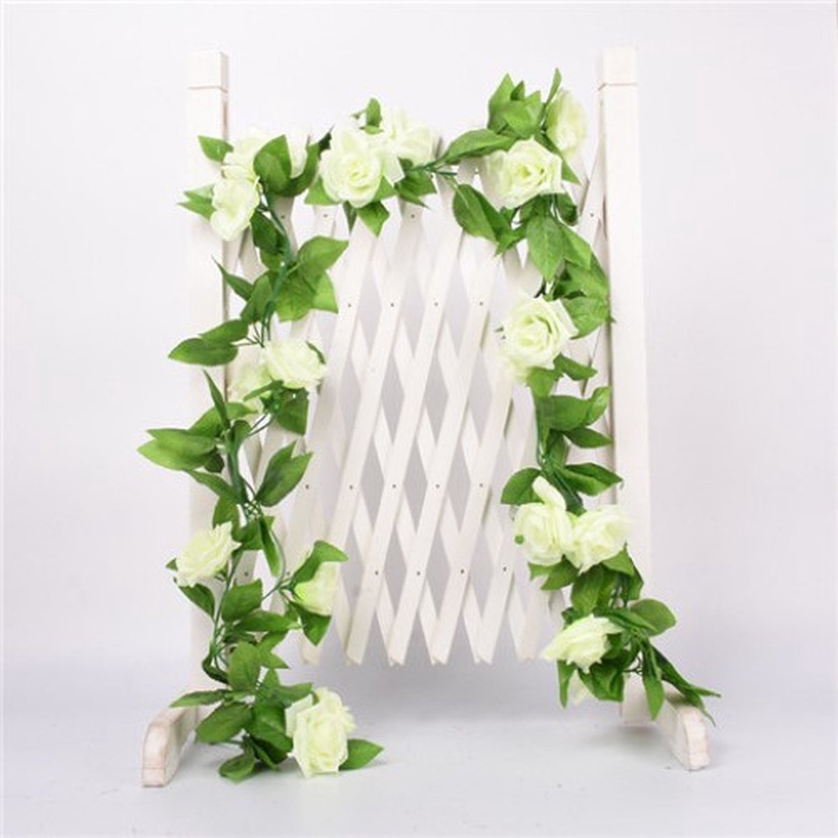 Shagam Kunstbloemen - Witte Rozenwijnstok - Kunstmatige Bloemen - Witte Rozen - 9 Bloemen en 102 Bladeren - Romantische Huwelijksdecoratie - Symbool van Eeuwige Liefde - Huisdecoratie - huwelijksdecoratie - feestdecoratie- Gemakkelijke Installatie