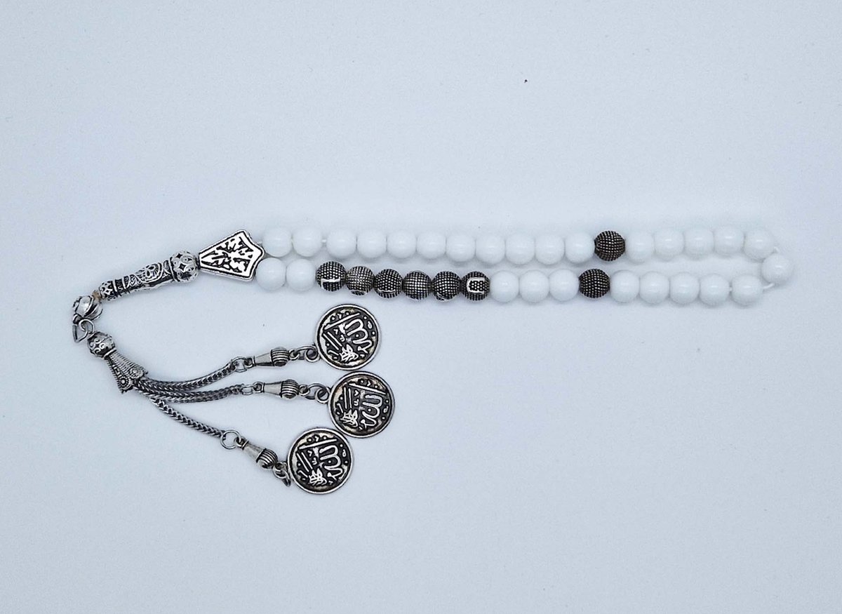Handgemaakte naam tasbih 33 Kralen Natuursteen “ Witte agaat” - met metaal tassel “Allah jala jalaluh"- Met je naam of de naam van uw geliefde- 8 mm diameter van de korrel