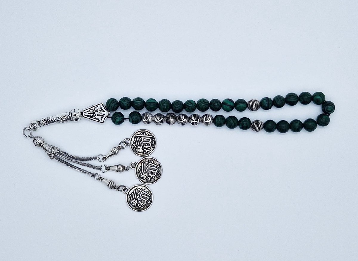Handgemaakte naam tasbih 33 Kralen Natuursteen “ Malachiet” - met metaal tassel “Allah jala jalaluh"- Met je naam of de naam van uw geliefde- 8 mm diameter van de korrel