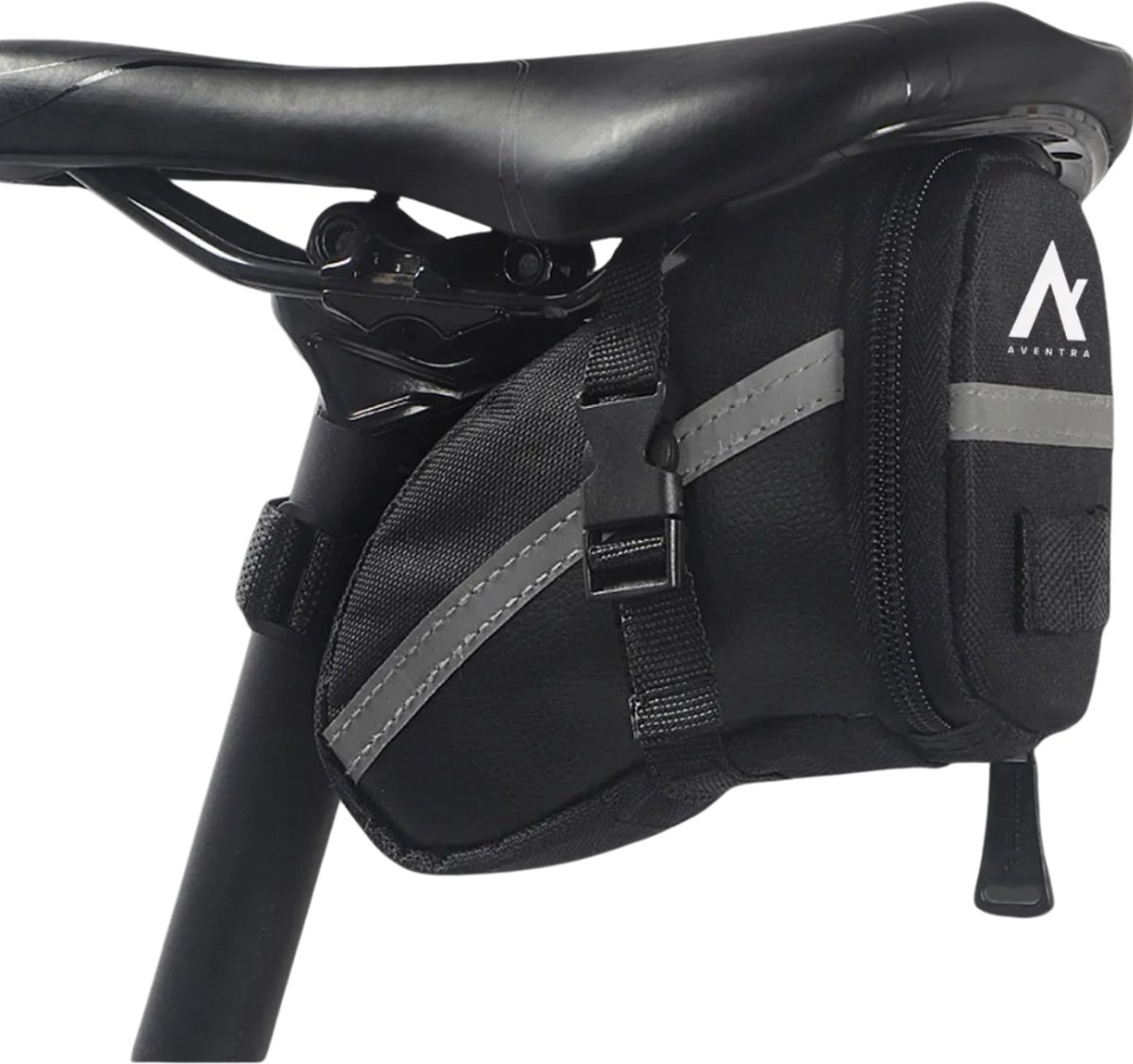 Aventra® Zadeltas Fiets - Fietstas voor aan het zadel - Universeel Zadeltasje - Waterdicht - Reflecterend - Met rits en opbergvakje - Frametas - Racefiets – Moutainbike – Elektrische fiets - Fatbike Electrisch - Fatbike v20 - Zwart