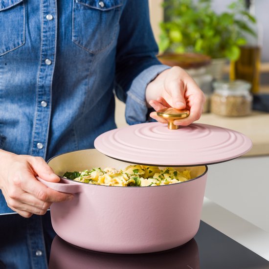 BK Bourgogne braadpan 24cm/4.2L Blush pink - gietijzer - inductie