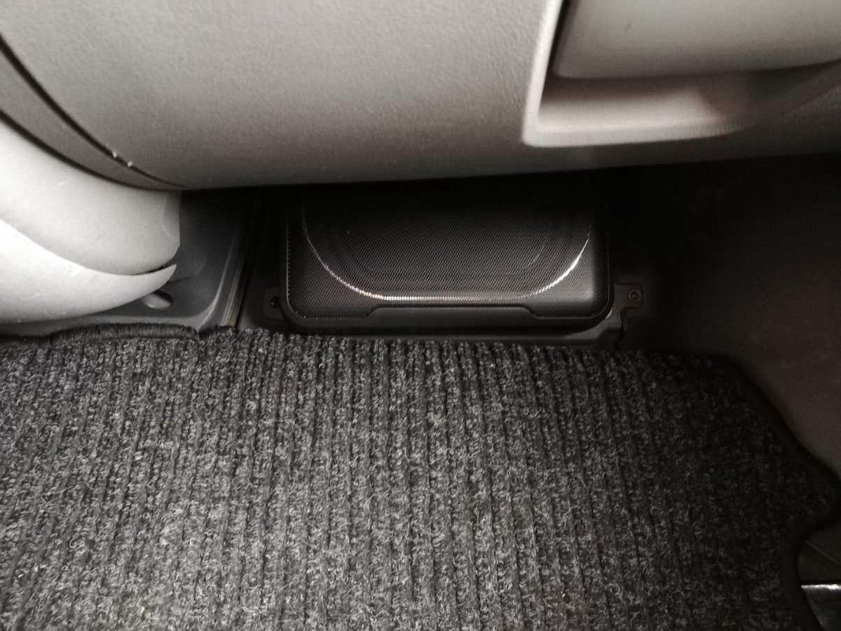 White-Label® Underseat Subwoofer - Auto Versterking - Speakers - Zwart – foto 2