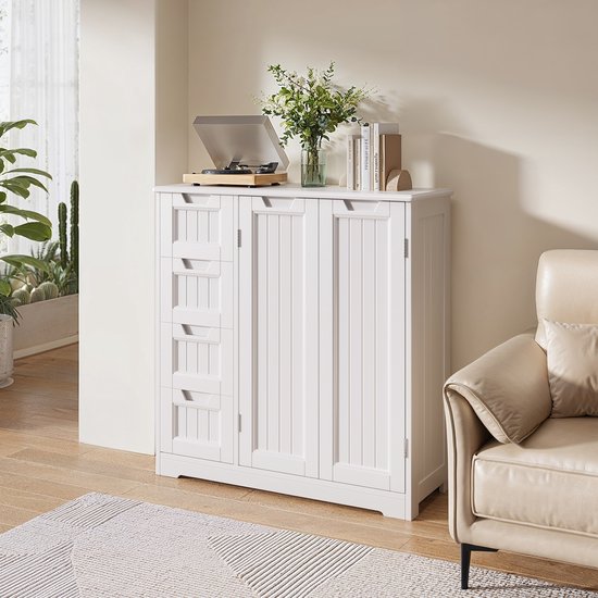Witte badkamerkast met 4 lades aan de linkerkant en 2 deuren aan de rechterkant, met decoraties bovenop.