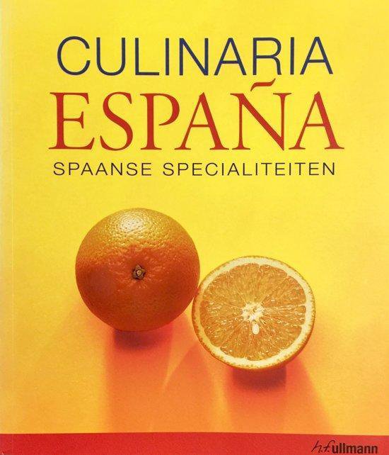 Culinaria España: Spaanse specialiteiten. Een hele sinaasappel en een doorgesneden sinaasappel op een gele achtergrond.