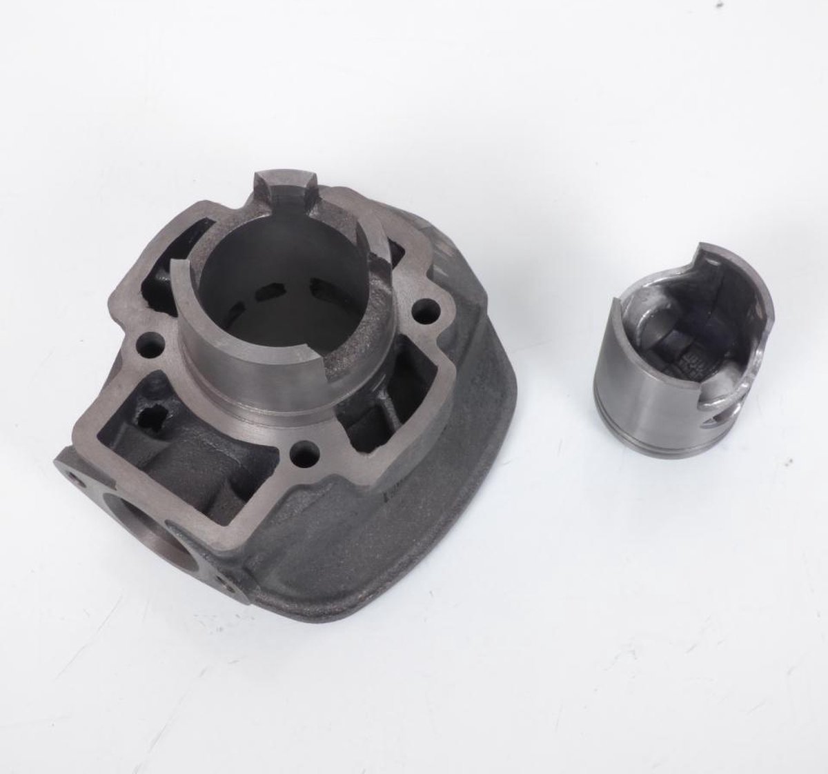 TNT-cilinder voor Aprilia 50 SR-scooter (vanaf 2006), ø40 mm / h2o, nieuw