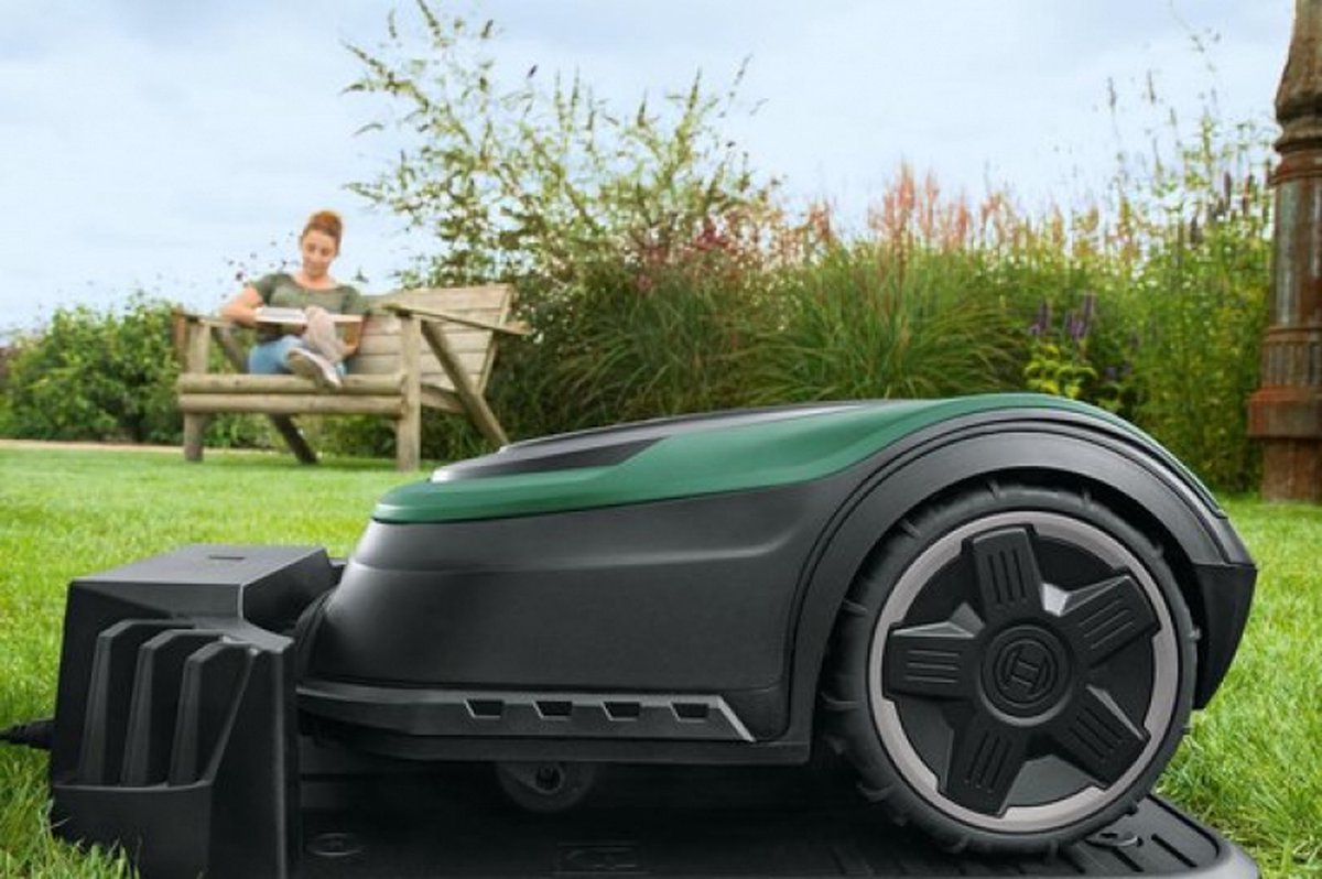 Bosch Indego M+ 700 Tondeuse robot - Pour pelouses jusqu'à 700 m2