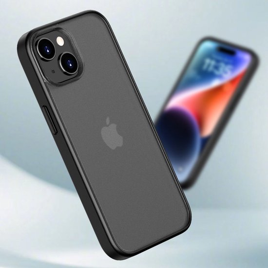 Een matzwarte, doorzichtige telefoonhoes zweeft voor een telefoon met een kleurrijk scherm.