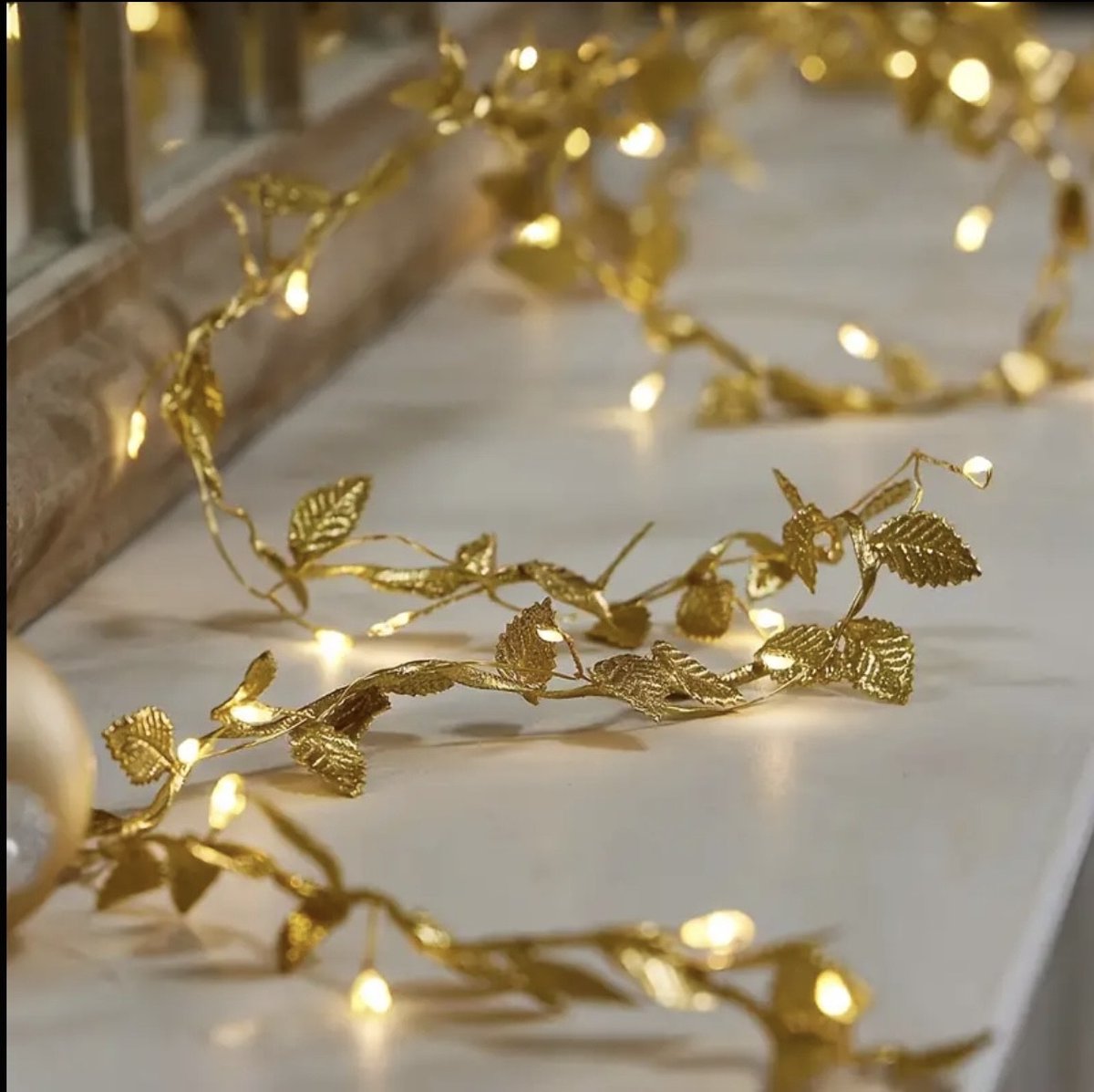 Sfeerverlichting Kerst - Tafelversiering Goud Blad lichtsnoer - 2 meter - Feestelijke tafeldecoratie licht - LED verlichting - Kerst tak lamp - Kerstdiner - Bruiloft decor verlichting - Buiten en binnen verlichting - Kerstverlichting op batterij – foto 5