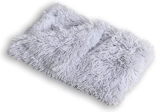 De verdikte pluche kussens voor katten en honden blijven warm in de
