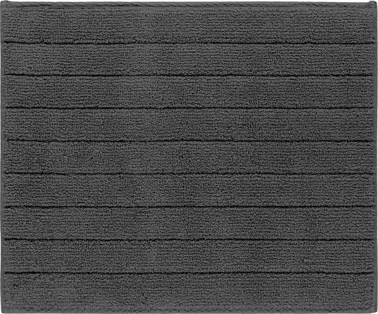 Rechthoekige, donkergrijze badmat met horizontale ribbels en zachte textuur.