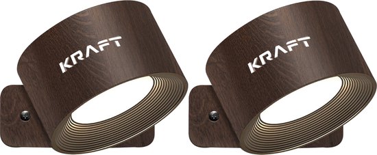 Twee KRAFT wandlampen in eikenhoutkleur met een modern design.