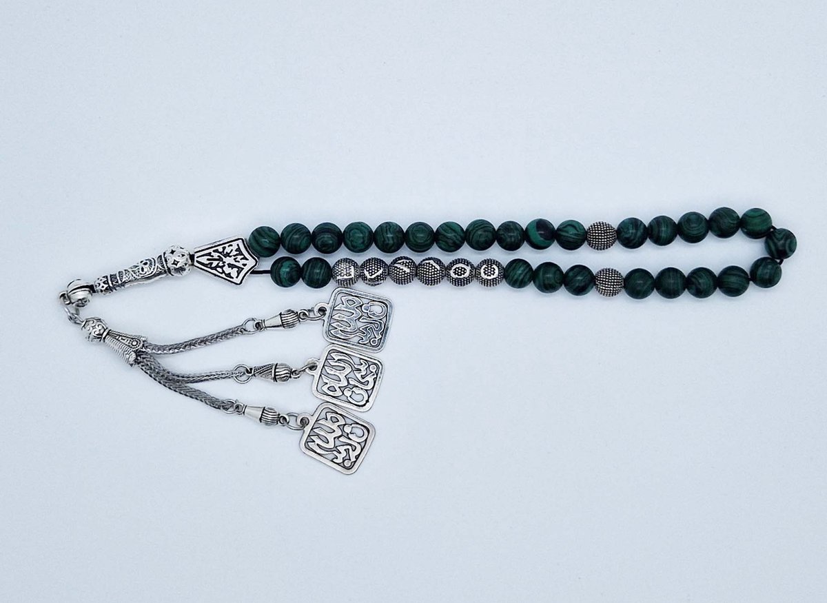 Handgemaakte naam tasbih 33 Kralen Natuursteen “Malachiet” - met metaal tassel “subhan allah"- Met je naam of de naam van uw geliefde- 8 mm diameter van de korrel