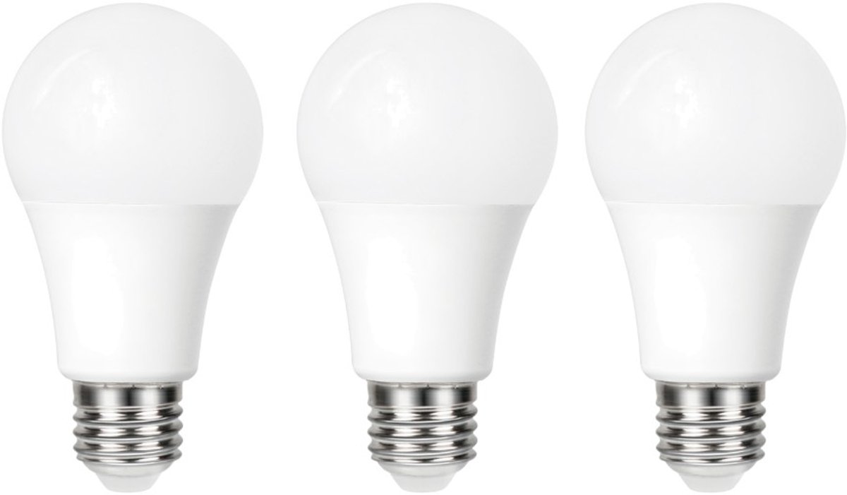 3 Pack - E27 Day/Night Auto Sensor LED Lamp, 2700K, 4.8W, 470 Lumen, non dimmable