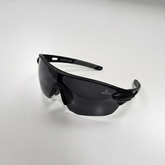 Delta Fit Hardloop Zonnebril - UV-bescherming - Zwart met zwarte Glazen - Inclusief Case van Delta — afbeelding 4