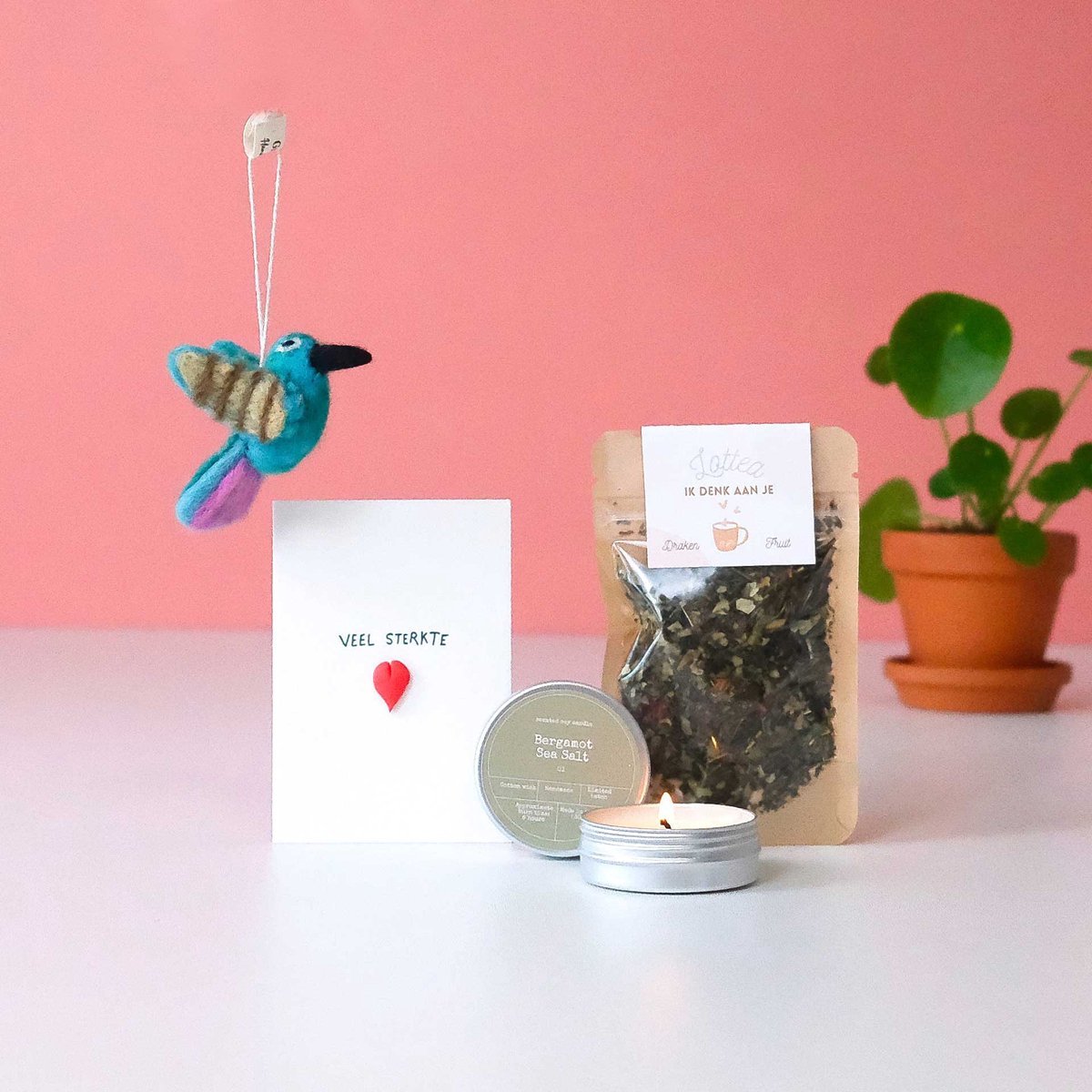 Brievenbus Cadeau Veel Sterkte - Sterkte Cadeau door de Brievenbus - Ik denk aan je Cadeau - Brievenbuskado Sterkte - Brievenbus Cadeau Collega - Relatiegeschenk Brievenbuspakket - Sterkte Kado