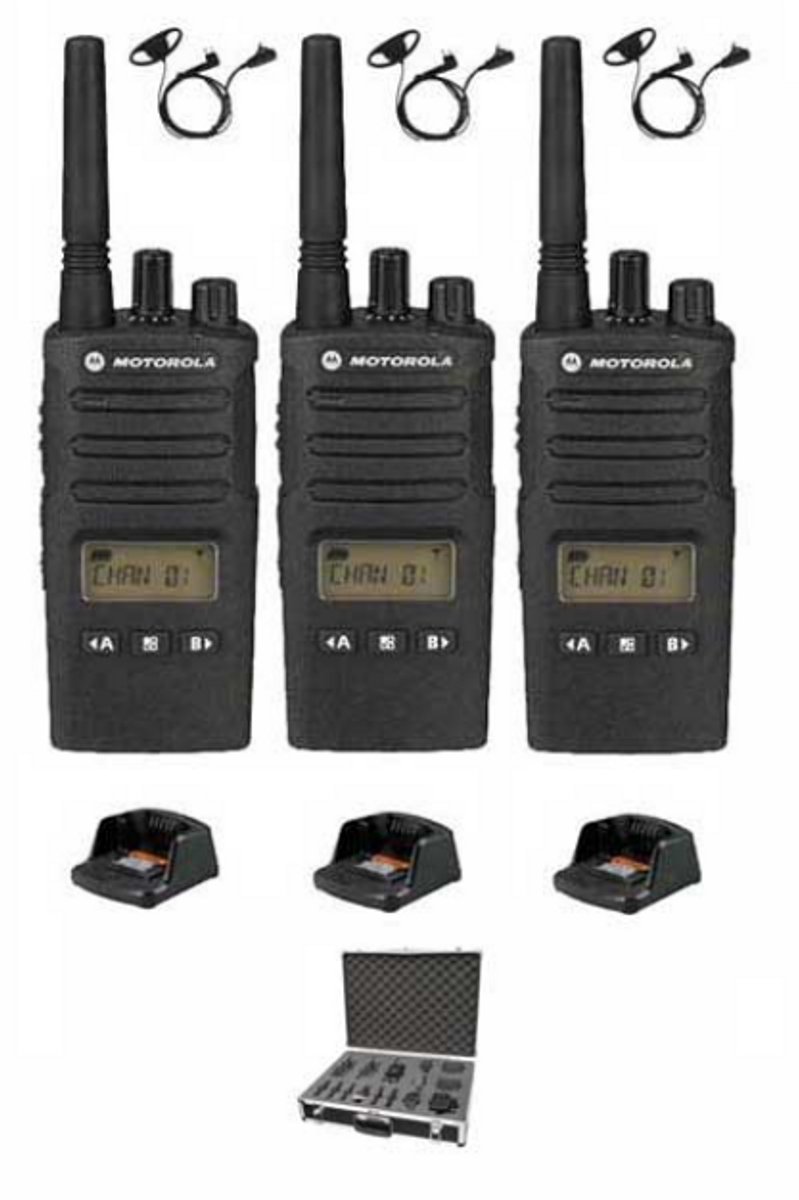 Set van 3 Motorola XT460 IP55 PMR446 met D-shape oortje tafellader koffer