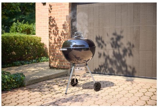 Weber Original Kettle Premium - Ø 57 cm grillrooster - Houtskoolbarbecue - Zwart - Gesloten asopvangbak - One-Touch Reinigingssysteem - 2 Duurzame, weerbestendige wielen - Dekselthermometer - Kras- en roestbestendig - Geschikt voor Gourmet BBQ System van Weber — afbeelding 3