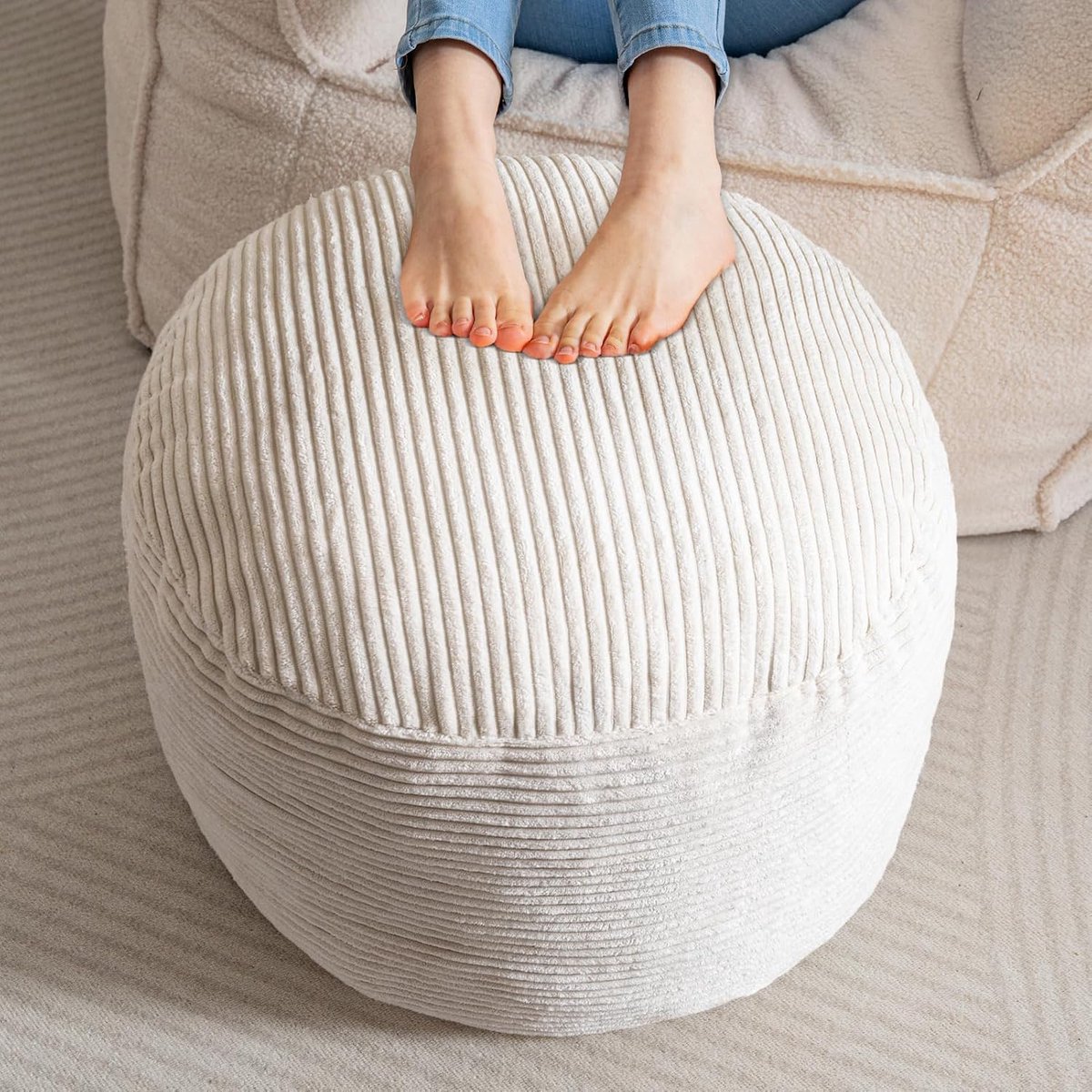 Ronde Poef - Fluwelen Voetenbank - Woonkamer Decoratie - Zachte Schuimvulling - 50x38 cm - Beige