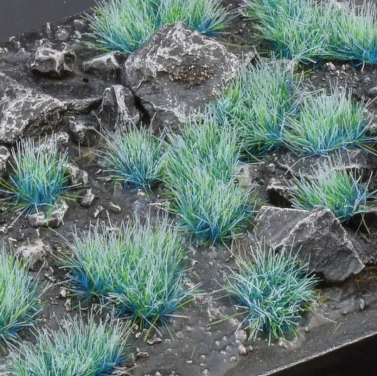 Alien Tufts Turquoise (6mm)