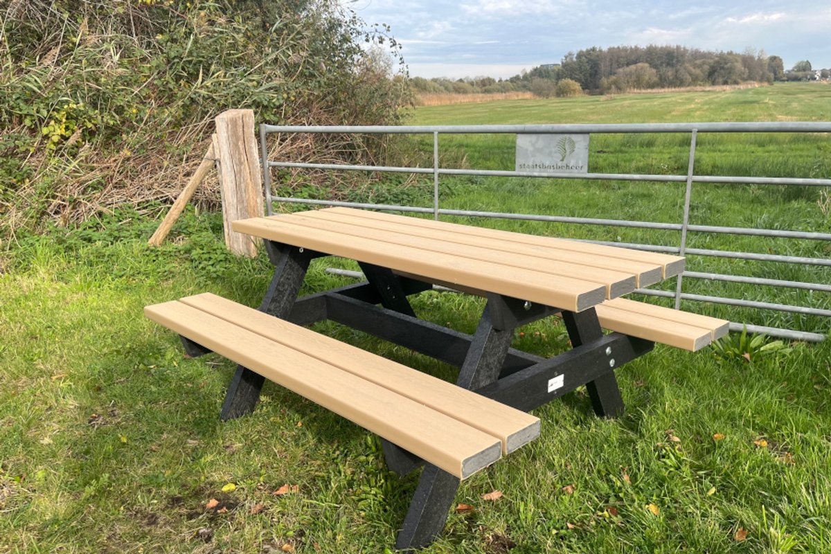 Rockwood® Picknicktafel Woodblend Egyptian Stone - Zwaar Kunststof (50mm dik) Houtnerf 1.80m Naturel