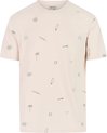 Lichtroze t-shirt met korte mouwen en een all-over print van palmbomen, golven, zonnen en surfboards in het groen.