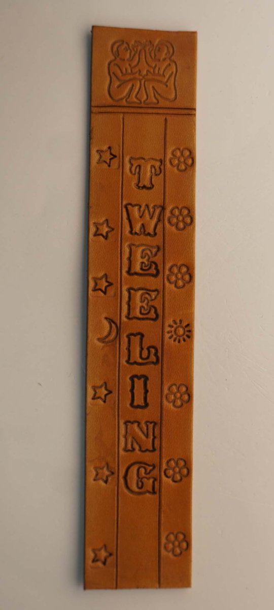 Leren boekenlegger beige van het sterrenbeeld TWEELING van 23 september tot 22 oktober - lederen boekenleggers sterrenbeelden - handgemaakte beige boekenlegger - boekenleggers natuurlijke items - cadeau tip ! liefhebbers van boeken