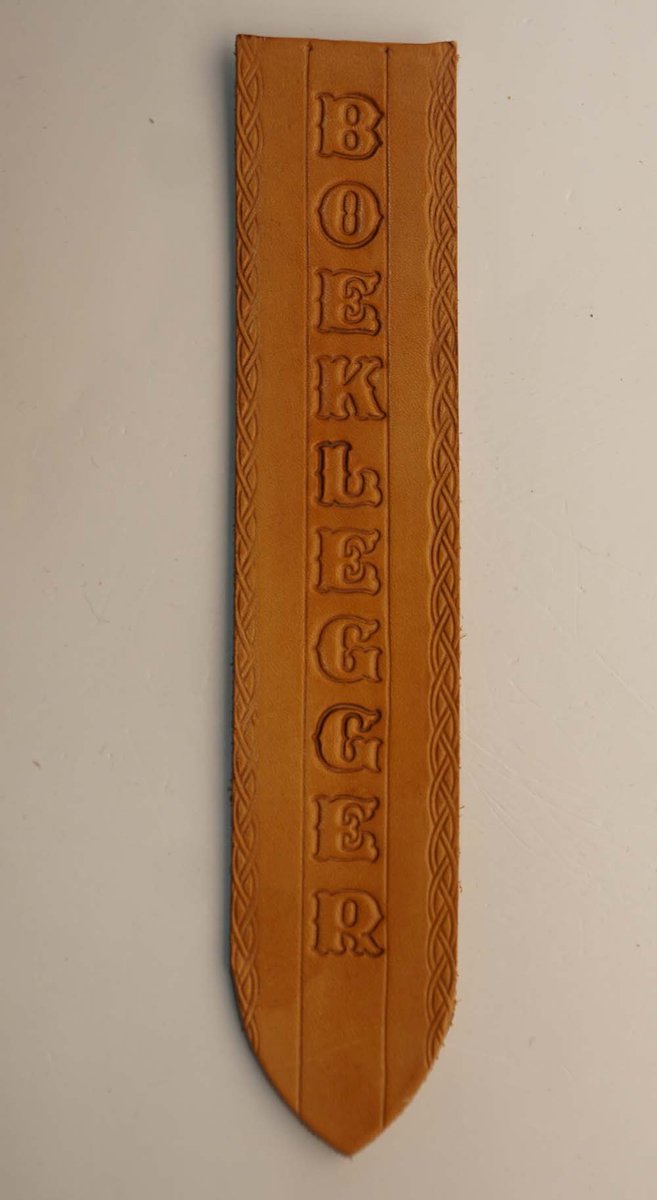 Leren boekenlegger beige - lederen boekenleggers - luxe boekenleggers - boekenleggers - cadeau tip ! boeken fans - liefhebbers van boekenleggers - handgemaakte boekenlegger