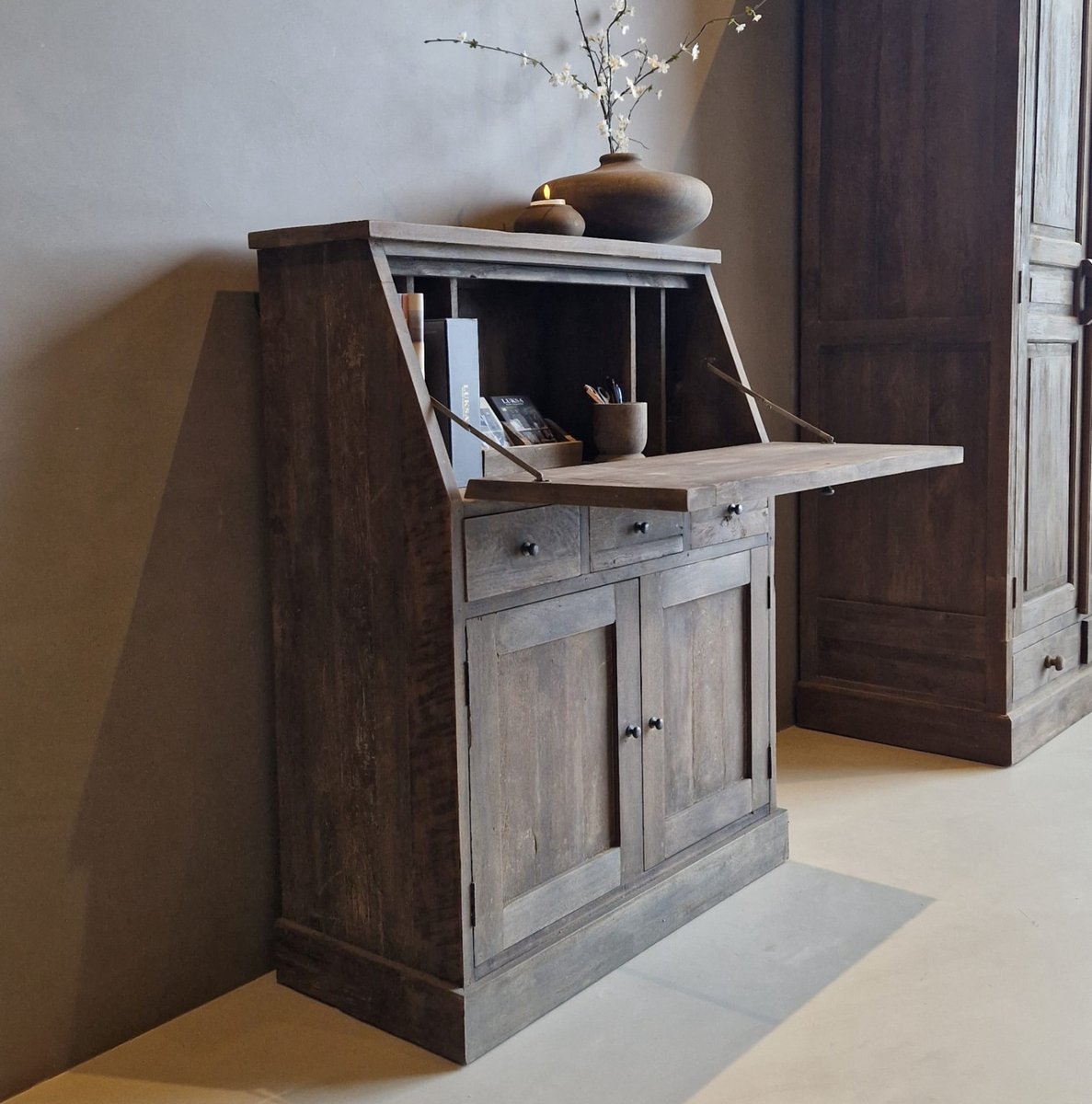 LUKSA| BUREAU|SECRETAIRE| HOUTEN BUREAU| SCHRIJFTAFEL