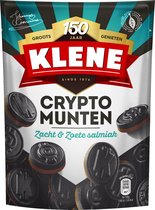 Zwarte salmiakmunten met 'Klene' logo, omringd door de verpakkingstekst 'Crypto Munten Zacht & Zoete salmiak'.