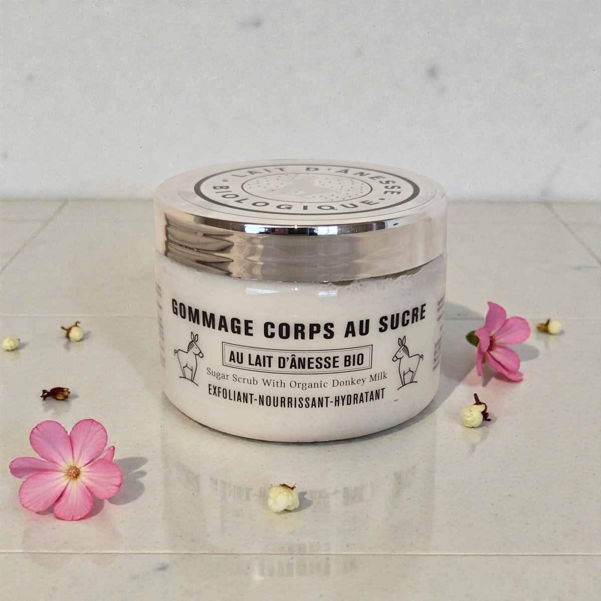 Douche suiker scrub met ezellinnenmelk hydrateert de huid
