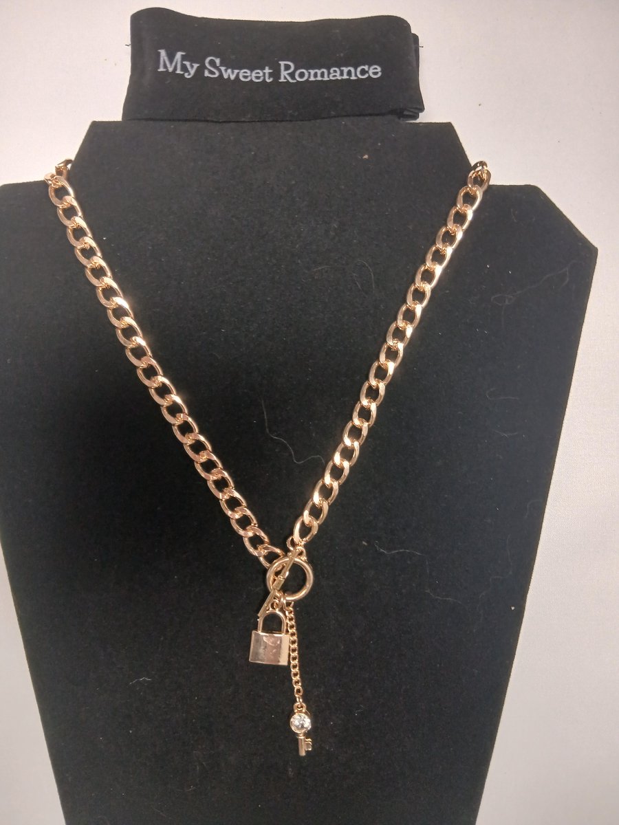 My Sweet Romance® - Goudkleurige Dames Ketting met Gourmet Schakel en Slot met Sleutel Hanger - 45 cm