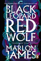 Boekomslag 'Black Leopard Red Wolf' met een gedetailleerde afbeelding van een rode wolf en een zwarte luipaard, omringd door blauwe slangen en groen gebladerte.