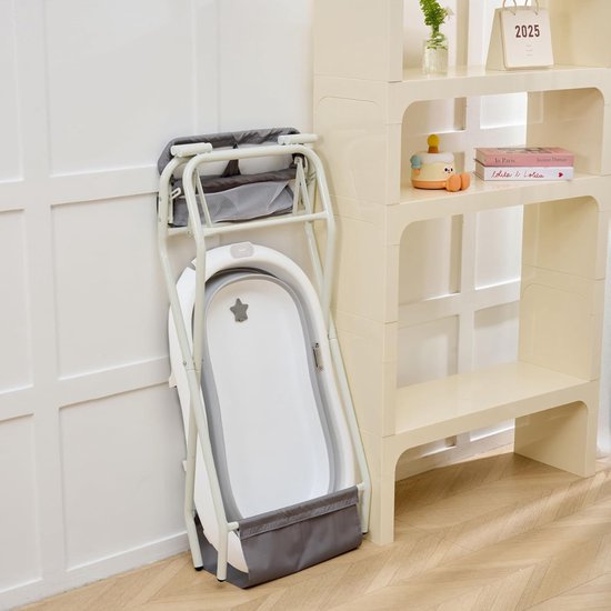 Aurixi® Baby Badje Met Standaard - Babybadje - Inklapbaar Bad Met Kussen - Bad Baby 50 Liter - Zitbad Met 4 Speelballen- Opvouwbaar Bad Kinderen - Baby badje - Bath Bucket - Opvouwbaar bad baby - Babybadset - Grijs - 82cm x 52cm x 20cm van Merkloos — afbeelding 4