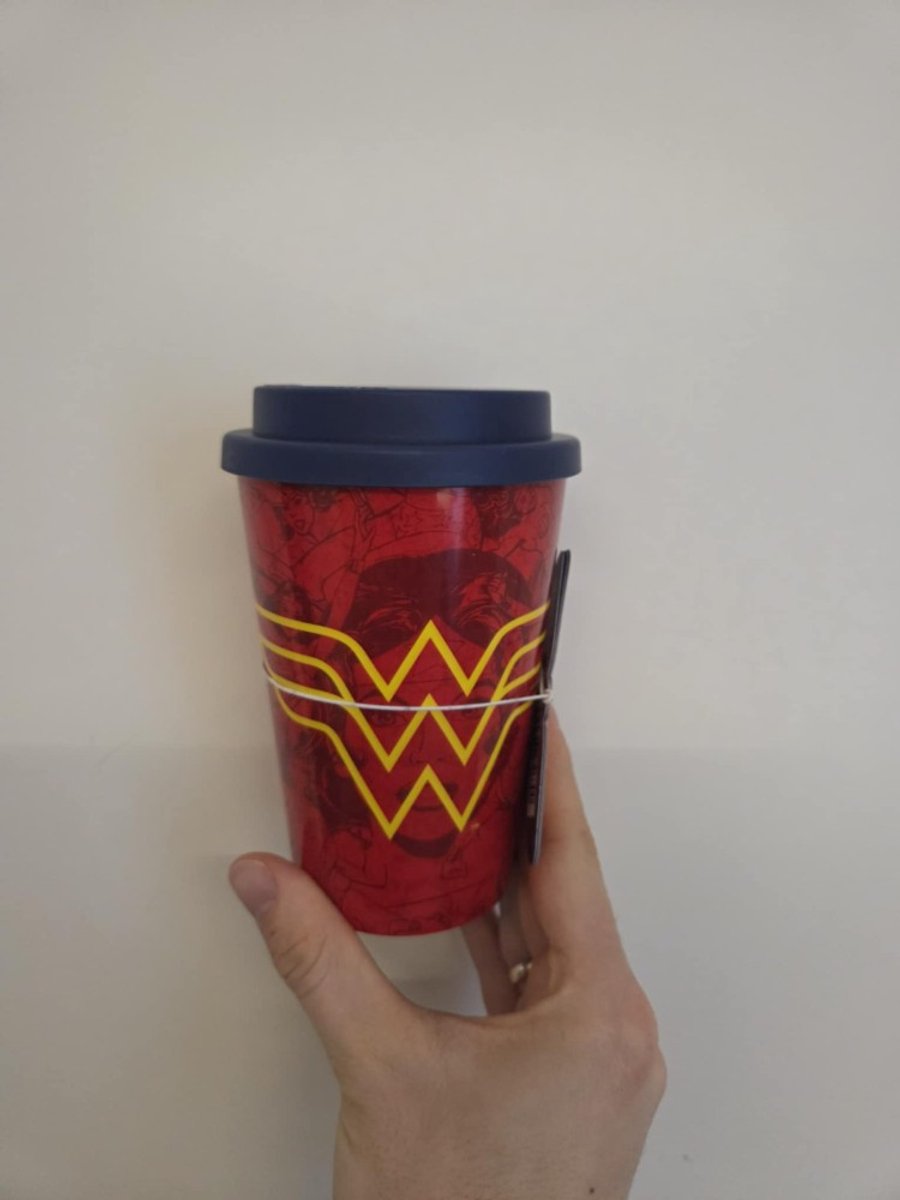 Wonder Woman Reisbeker