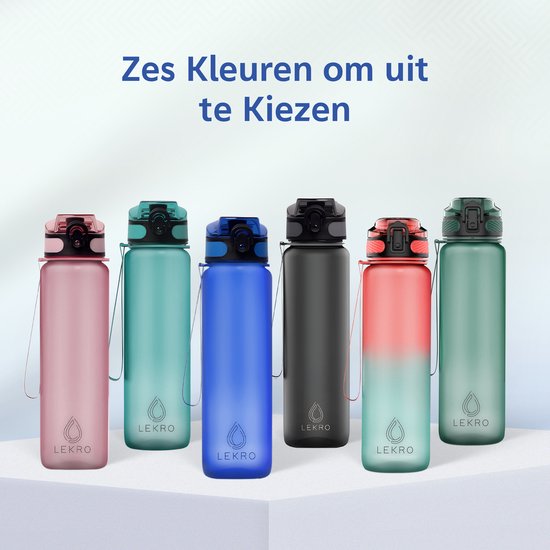 Zes Lekro waterflessen in verschillende kleuren: roze, turquoise, blauw, zwart, rood/groen, groen.