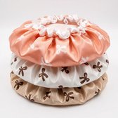 Set van 3 satijnen douche mutsen slaapmutsen met strikmotief – elastische haarbeschermende bonnet in roze, wit en beige – glanzende nachtmuts voor dames