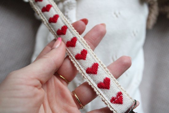Speenkoord - katoen - rood hart - houten knop - fopspeen - accessoires baby - mommy musthaves - speenketting - baby - kraamcadeau - stof - speenkoord jongen - speenkoord meisje - speenkoord katoen van Merkloos — afbeelding 2