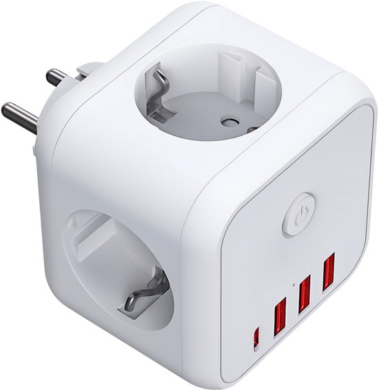 Witte stekkerblok met 3 stopcontacten aan de zijkanten, 4 rode USB-poorten en een aan/uit-knop aan de voorkant.