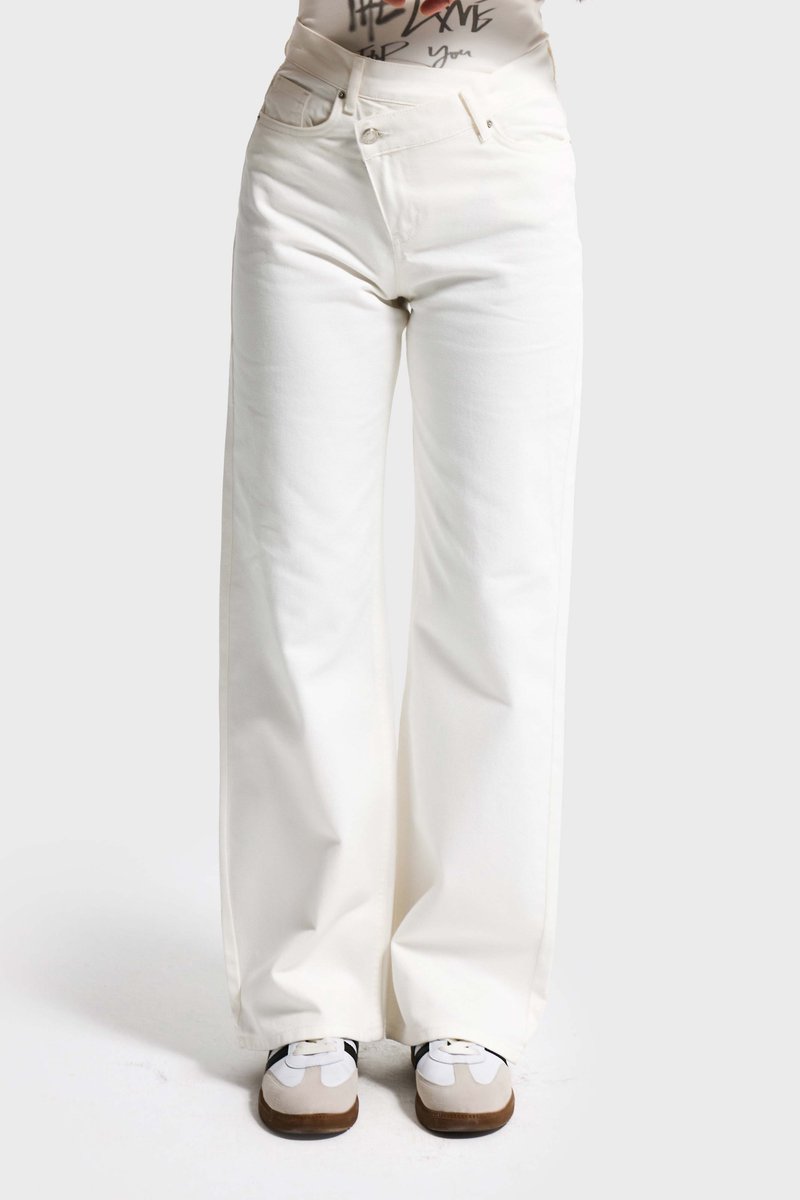 It's Basic - STRAIGHT HIGH RISE JEANS - OFF WHITE