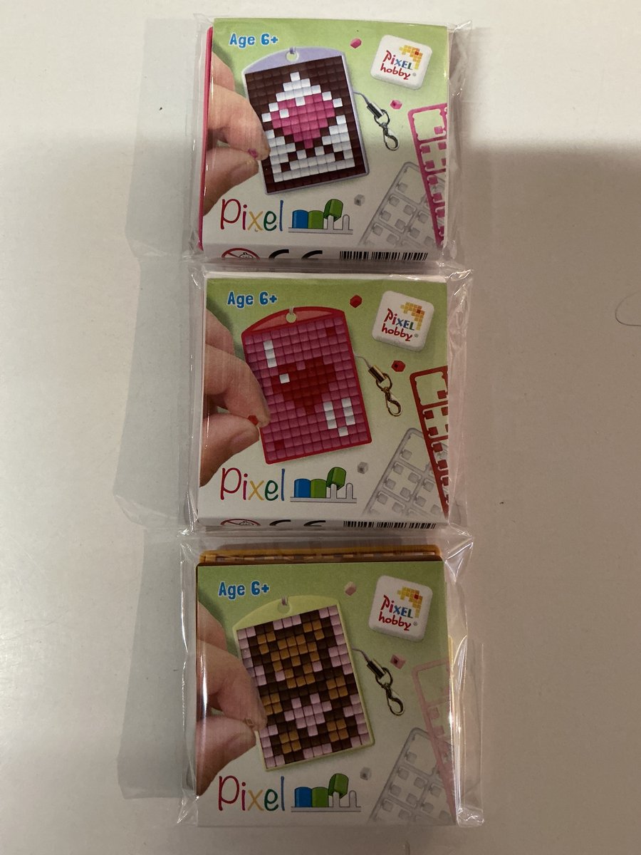 SET 3 PIXELHOBBY MEDAILLONS LOVE SERIE