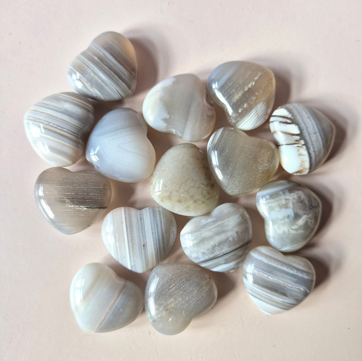 Grijze agaat Palmsteen Hart 3cm – Handsteen worrystone zorgensteen (Grey Agate)
