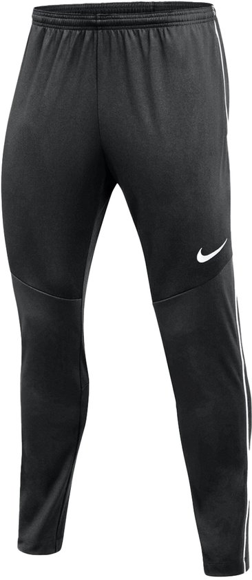 Zwarte Nike trainingsbroek met witte bies langs het been en Nike logo.