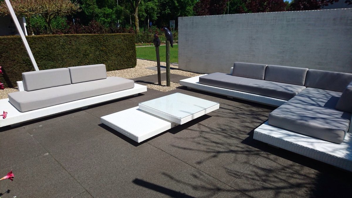 Loungeset Ibiza compleet met losse tweezitsbank; wit onderstel en kussens in kleur naar keuze