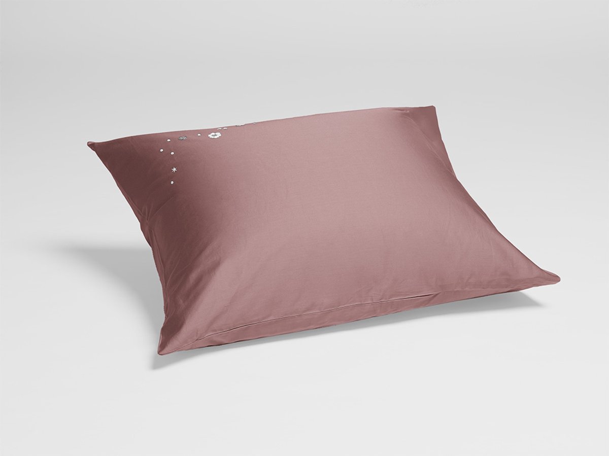 Yumeko kussensloop katoensatijn poederroze starry flower 50x60 - Bio, eco & fairtrade - 1 stuk blush rose starry flower