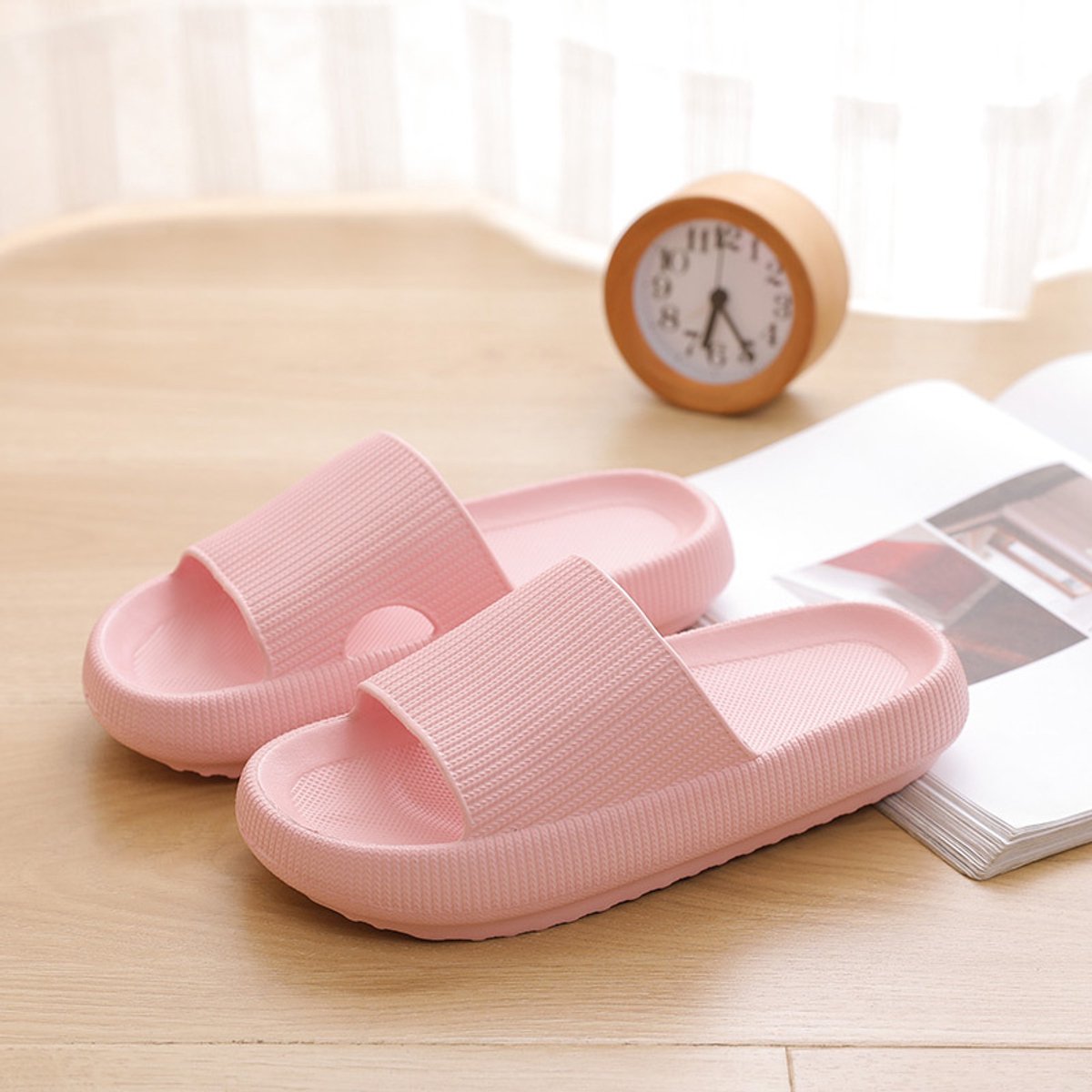 Geweo - Slippers - Badslippers - EVA Badslippers Unisex - Anti-Slip en Stevig Voetbed - Anti-lawaai-Antibacterieel - Anatomisch - Licht & Flexibel - Massage-effect-voor in de zomer en voor binnen en buitenv - Roze - Maat 44/45