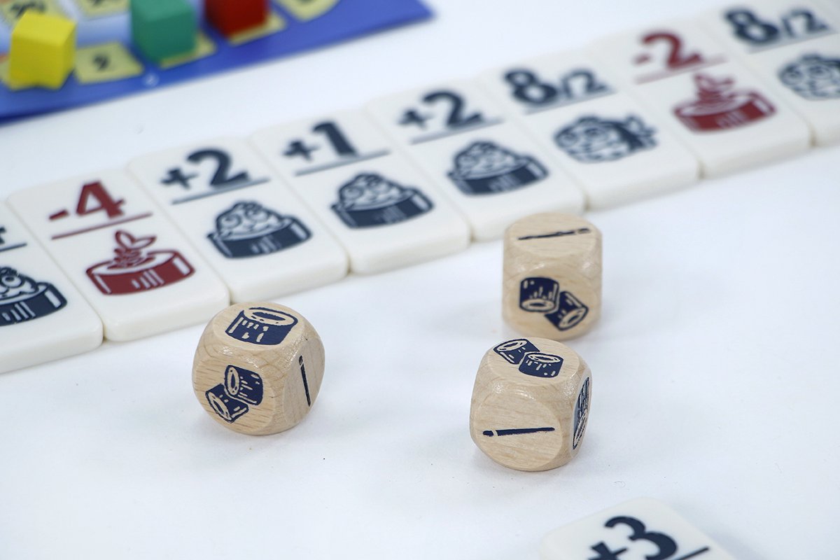999 Games - Geharrewar in de Sushibar Junior - Dobbelspel - Snel dobbelspel voor het hele gezin - Gezelschapsspel - Familiespel - Klein cadeautje - bevat spelregels in NL en EN en FR — afbeelding 10