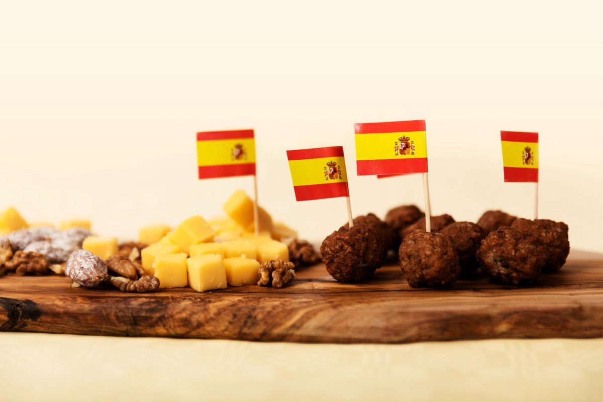 100x Cocktailprikkers Spanje - Hapjes Cocktail Tapas Zomer Terras EK / WK Voetbal
